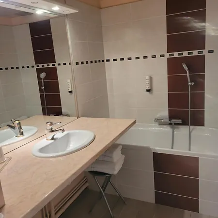 Hotell Bomotel 3*