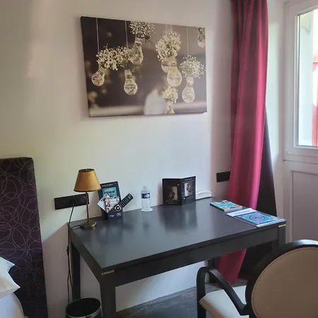 Bomotel Hotell Montluçon